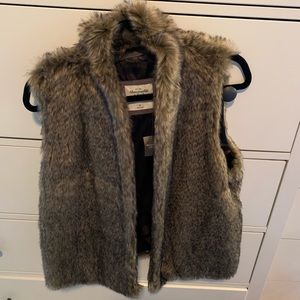 Abercrombie & Fitch Fur Vest